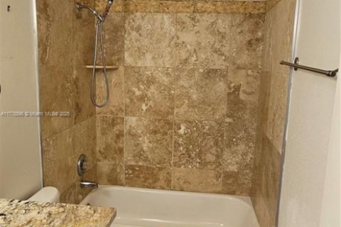 Condo in Oakland Park, Florida, 2 bedrooms  № 1861754 - photo 27