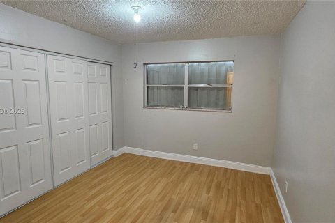 Condo in Oakland Park, Florida, 2 bedrooms  № 1861754 - photo 30