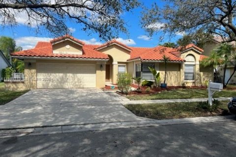 Casa en alquiler en Plantation, Florida, 4 dormitorios, 212.19 m2 № 2055571 - foto 1