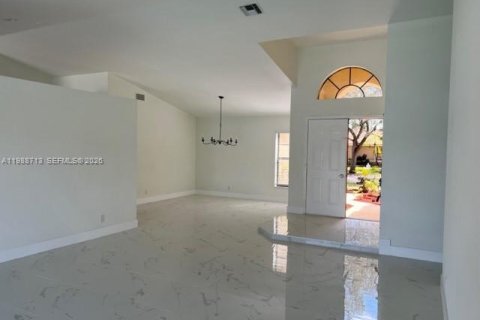 Casa en alquiler en Plantation, Florida, 4 dormitorios, 212.19 m2 № 2055571 - foto 6