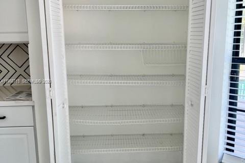 Casa en alquiler en Plantation, Florida, 4 dormitorios, 212.19 m2 № 2055571 - foto 18