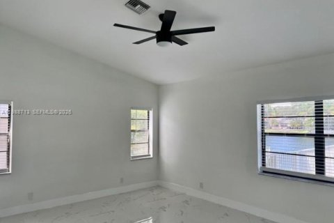 Casa en alquiler en Plantation, Florida, 4 dormitorios, 212.19 m2 № 2055571 - foto 9