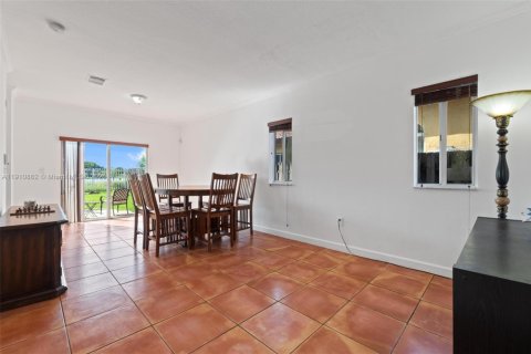 Купить виллу или дом в Хомстед, Флорида 3 спальни, 148.09м2, № 1972835 - фото 7