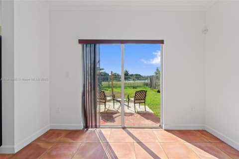 Купить виллу или дом в Хомстед, Флорида 3 спальни, 148.09м2, № 1972835 - фото 14