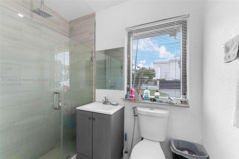 Купить виллу или дом в Майами, Флорида 5 спален, 203.55м2, № 1974308 - фото 10