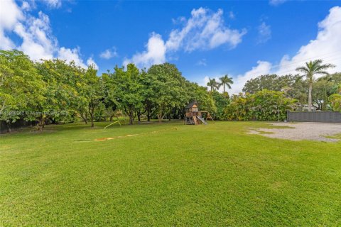 Купить виллу или дом в Майами, Флорида 5 спален, 203.55м2, № 1974308 - фото 28