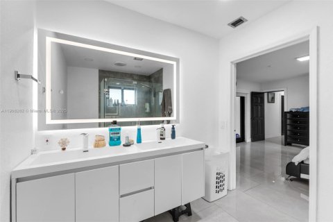 Купить виллу или дом в Майами, Флорида 5 спален, 203.55м2, № 1974308 - фото 25