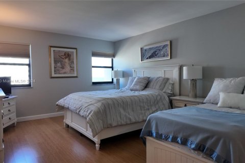 Copropriété à louer à Hollywood, Floride: 2 chambres, 145.86 m2 № 1727932 - photo 11