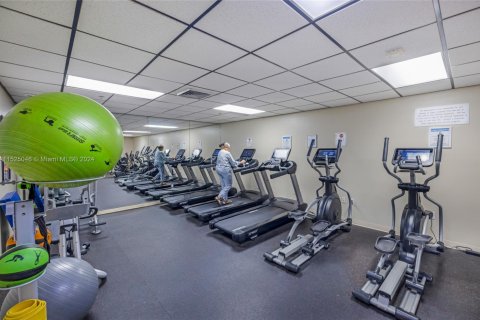 Copropriété à louer à Hollywood, Floride: 2 chambres, 145.86 m2 № 1727932 - photo 27