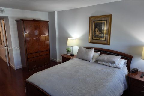 Copropriété à louer à Hollywood, Floride: 2 chambres, 145.86 m2 № 1727932 - photo 16