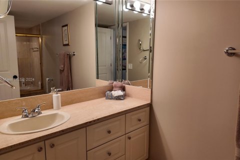 Copropriété à louer à Hollywood, Floride: 2 chambres, 145.86 m2 № 1727932 - photo 17