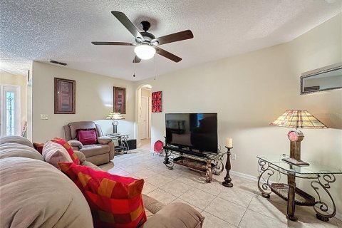 House in Clermont, Florida 2 bedrooms, 129.51 sq.m. № 1773013 - photo 16