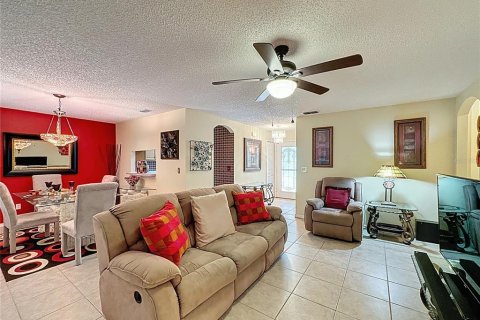 House in Clermont, Florida 2 bedrooms, 129.51 sq.m. № 1773013 - photo 15