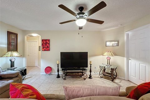 House in Clermont, Florida 2 bedrooms, 129.51 sq.m. № 1773013 - photo 19