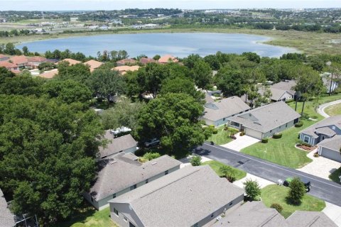 House in Clermont, Florida 2 bedrooms, 129.51 sq.m. № 1773013 - photo 5