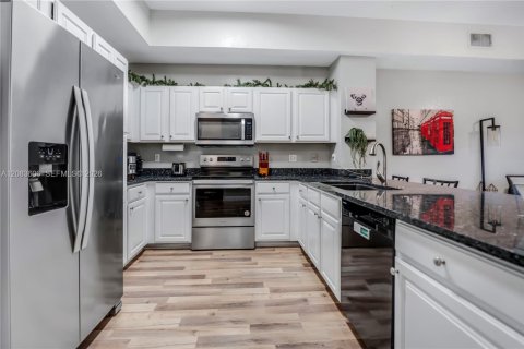 Copropriété à vendre à Davie, Floride: 3 chambres, 136.94 m2 № 2350960 - photo 2