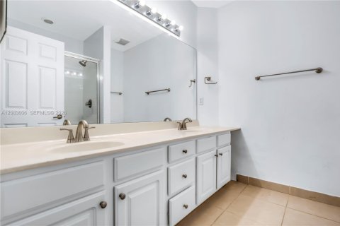 Copropriété à vendre à Davie, Floride: 3 chambres, 136.94 m2 № 2350960 - photo 13