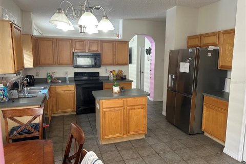 House in Orlando, Florida 4 bedrooms, 188.78 sq.m. № 1919707 - photo 5