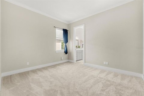House in Tampa, Florida 5 bedrooms, 327.11 sq.m. № 1910761 - photo 30