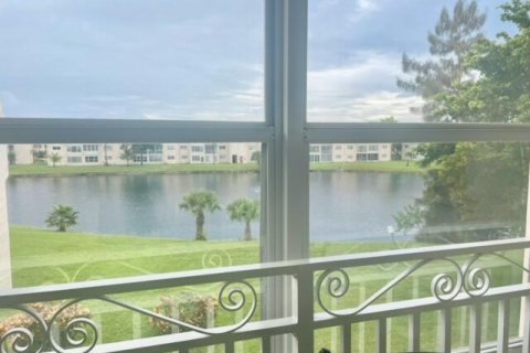 Condo in Sunrise, Florida, 2 bedrooms № 2083684 - photo 13