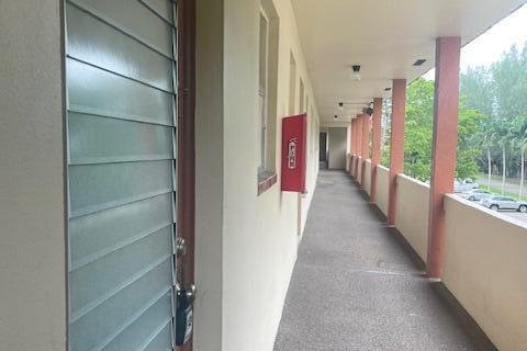 Condo in Sunrise, Florida, 2 bedrooms № 2083684 - photo 14