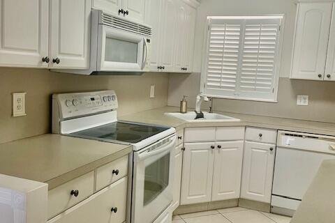Condo in Sunrise, Florida, 2 bedrooms № 2083684 - photo 3