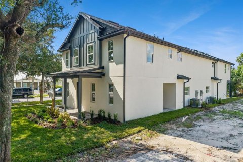 Adosado en venta en Orlando, Florida, 3 dormitorios, 162.67 m2 № 2315105 - foto 2