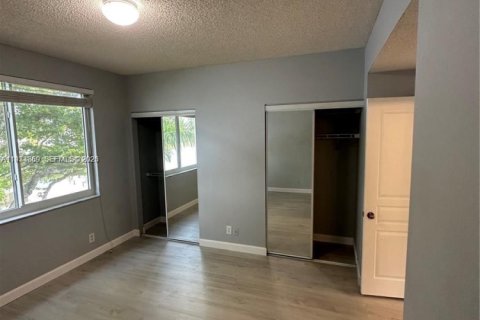 Adosado en alquiler en Weston, Florida, 2 dormitorios, 91.97 m2 № 1995695 - foto 6