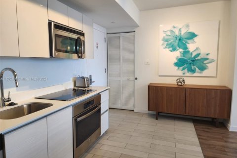 Condo in Hallandale Beach, Florida, 2 bedrooms  № 1696641 - photo 8