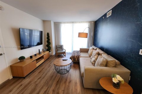 Condo in Hallandale Beach, Florida, 2 bedrooms  № 1696641 - photo 3