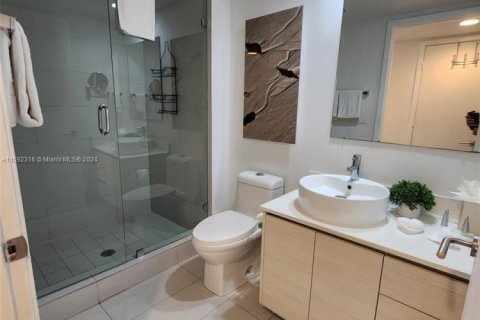 Condo in Hallandale Beach, Florida, 2 bedrooms  № 1696641 - photo 26