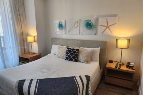 Condo in Hallandale Beach, Florida, 2 bedrooms  № 1696641 - photo 17