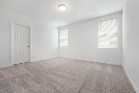 House in Davenport, Florida 3 bedrooms, 157.93 sq.m. № 2150561 - photo 12