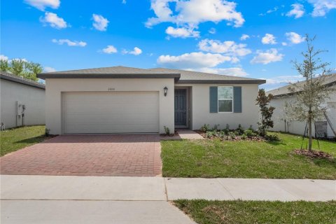 House in Davenport, Florida 3 bedrooms, 157.93 sq.m. № 2150561