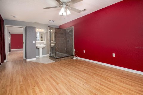House in Port Richey, Florida 3 bedrooms, 139.54 sq.m. № 1613293 - photo 12