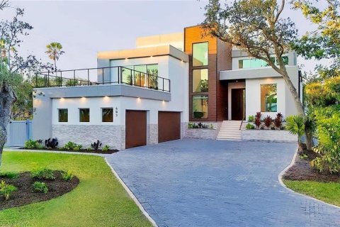 House in Sarasota, Florida 4 bedrooms, 371.24 sq.m. № 2117642