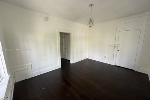 Снять в аренду кондоминиум в Корал-Гейблс, Флорида 32.61м2, № 1949479 - фото 7