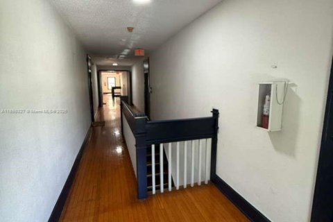 Снять в аренду кондоминиум в Корал-Гейблс, Флорида 32.61м2, № 1949479 - фото 13