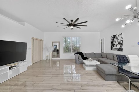Casa en venta en Clermont, Florida, 3 dormitorios, 139.54 m2 № 2386157 - foto 6