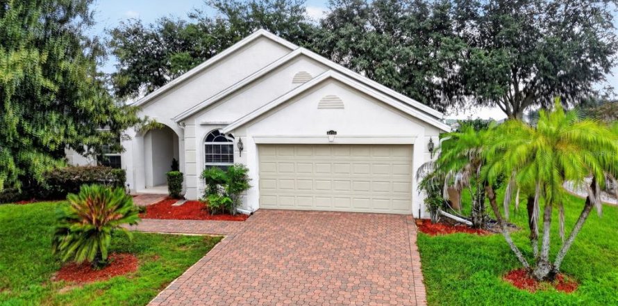 Casa en Clermont, Florida 3 dormitorios, 139.54 m2 № 2386157