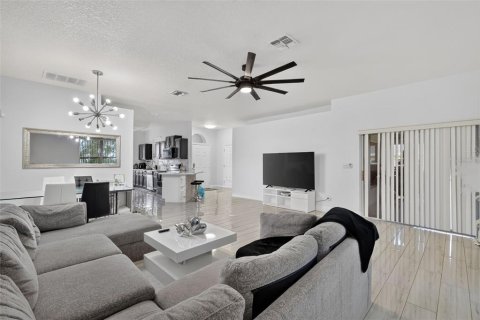 Casa en venta en Clermont, Florida, 3 dormitorios, 139.54 m2 № 2386157 - foto 9