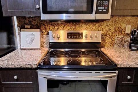 Снять в аренду кондоминиум в Санни-Айлс-Бич, Флорида 2 спальни, 70.05м2, № 1893256 - фото 8