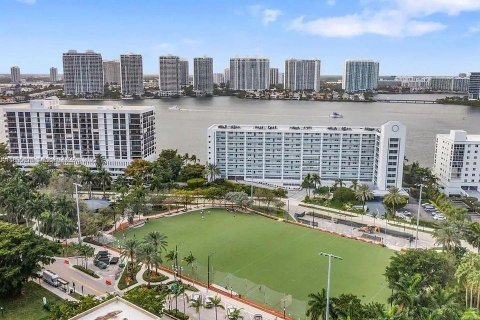 Снять в аренду кондоминиум в Санни-Айлс-Бич, Флорида 2 спальни, 70.05м2, № 1893256 - фото 6