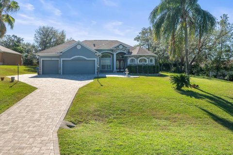 Casa en venta en Weeki Wachee, Florida, 4 dormitorios, 233.46 m2 № 1546877 - foto 1