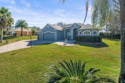 Casa en venta en Weeki Wachee, Florida, 4 dormitorios, 233.46 m2 № 1546877 - foto 2