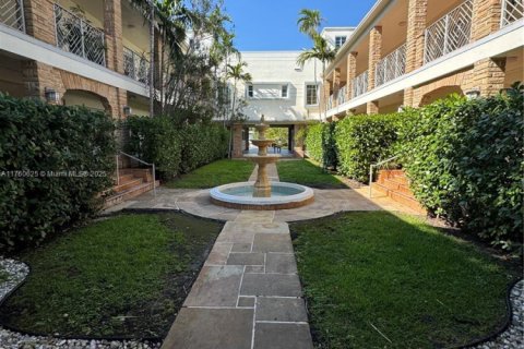 Condominio en venta en Miami Beach, Florida, 1 dormitorio, 65.96 m2 № 1985385 - foto 4