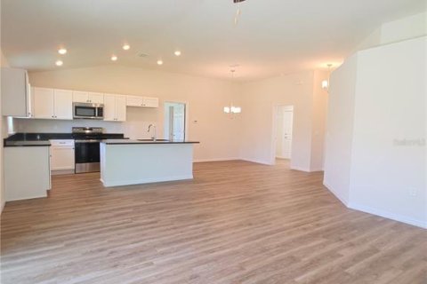 Villa ou maison à vendre à Citrus Springs, Floride: 4 chambres, 160.63 m2 № 2312259 - photo 7