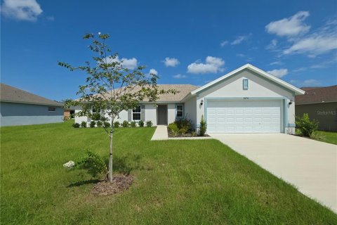 Villa ou maison à Citrus Springs, Floride 4 chambres, 160.63 m2 № 2312259