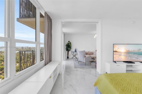 Copropriété à louer à Miami, Floride: 1 chambre, 76.92 m2 № 1871318 - photo 10