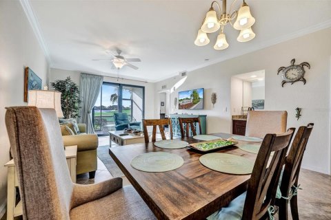 Condo in Bradenton, Florida, 2 bedrooms in LAKEWOOD NATIONAL  № 1562316 - photo 23